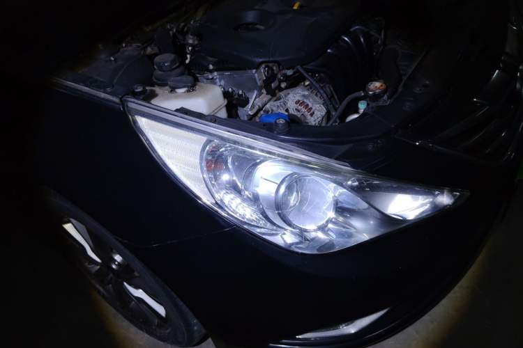Used Hyundai Sonata 2014 2.0L Automatic Luxury Edition Right Front Headlight