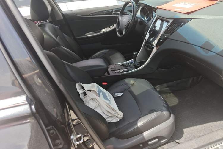 Used Hyundai Sonata 2014 2.4L Automatic Luxury Version China IV Standard Right Front Seat
