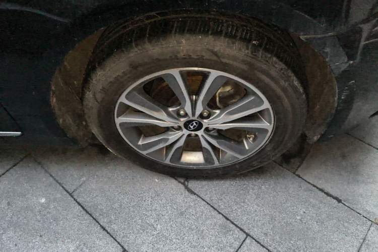 Used Hyundai Sonata 2014 2.4L Automatic Leading Edition China V Standard Right Front Wheel Hub
