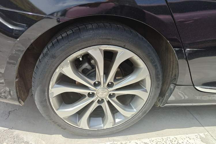 Used Hyundai Sonata 2014 2.4L Automatic Luxury Version China IV Standard Right Rear Wheel Hub