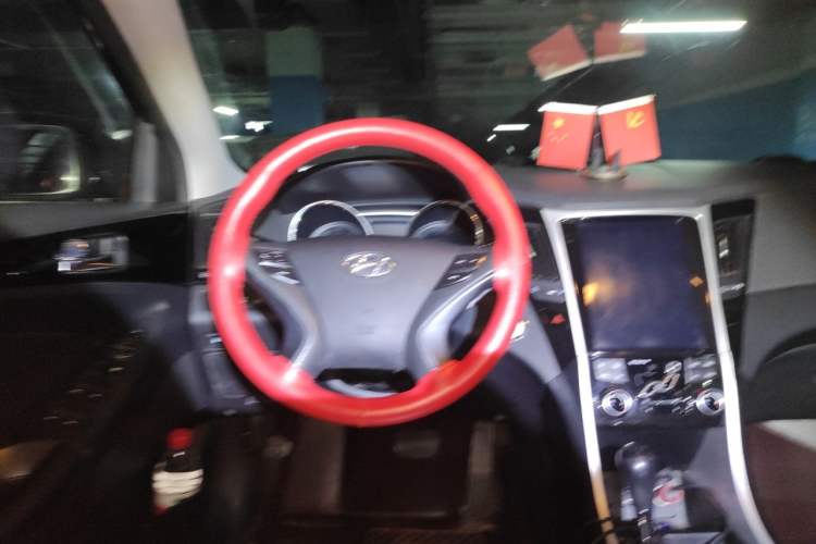 Used Hyundai Sonata 2014 2.4L Automatic Leading Edition China IV Standard Steering Wheel
