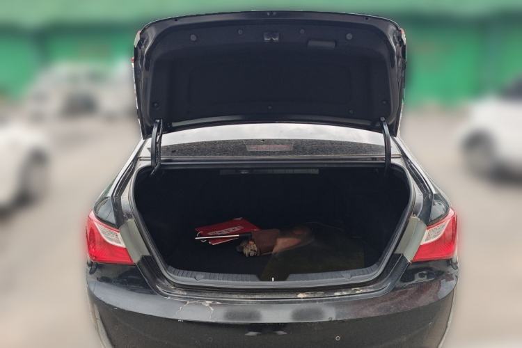 Used Hyundai Sonata 2014 2.4L Automatic Top Trim China V Standard Trunk