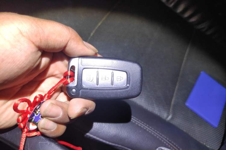 Used Hyundai Sonata 2014 2.4L Automatic Leading Edition China IV Standard Vehicle Key