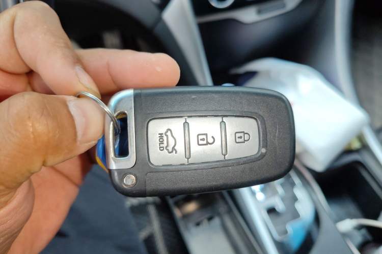 Used Hyundai Sonata 2014 2.0L Automatic Luxury Edition Vehicle Key