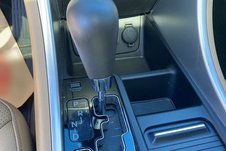 Used Hyundai Sonata 2014 2.0L Automatic Prestige Edition Gear Lever