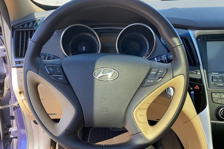 Used Hyundai Sonata 2014 2.0L Automatic Prestige Edition Steering Wheel