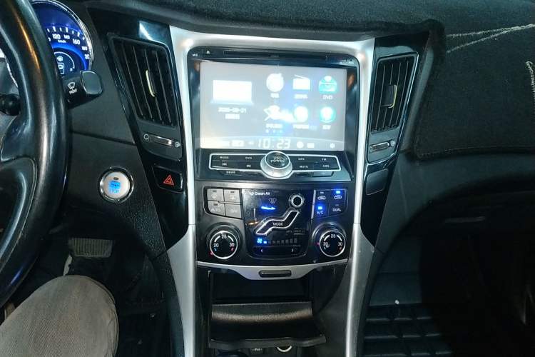 Used Hyundai Sonata 2014 2.4L Automatic Leading Edition China IV Standard Audio And AC Panel