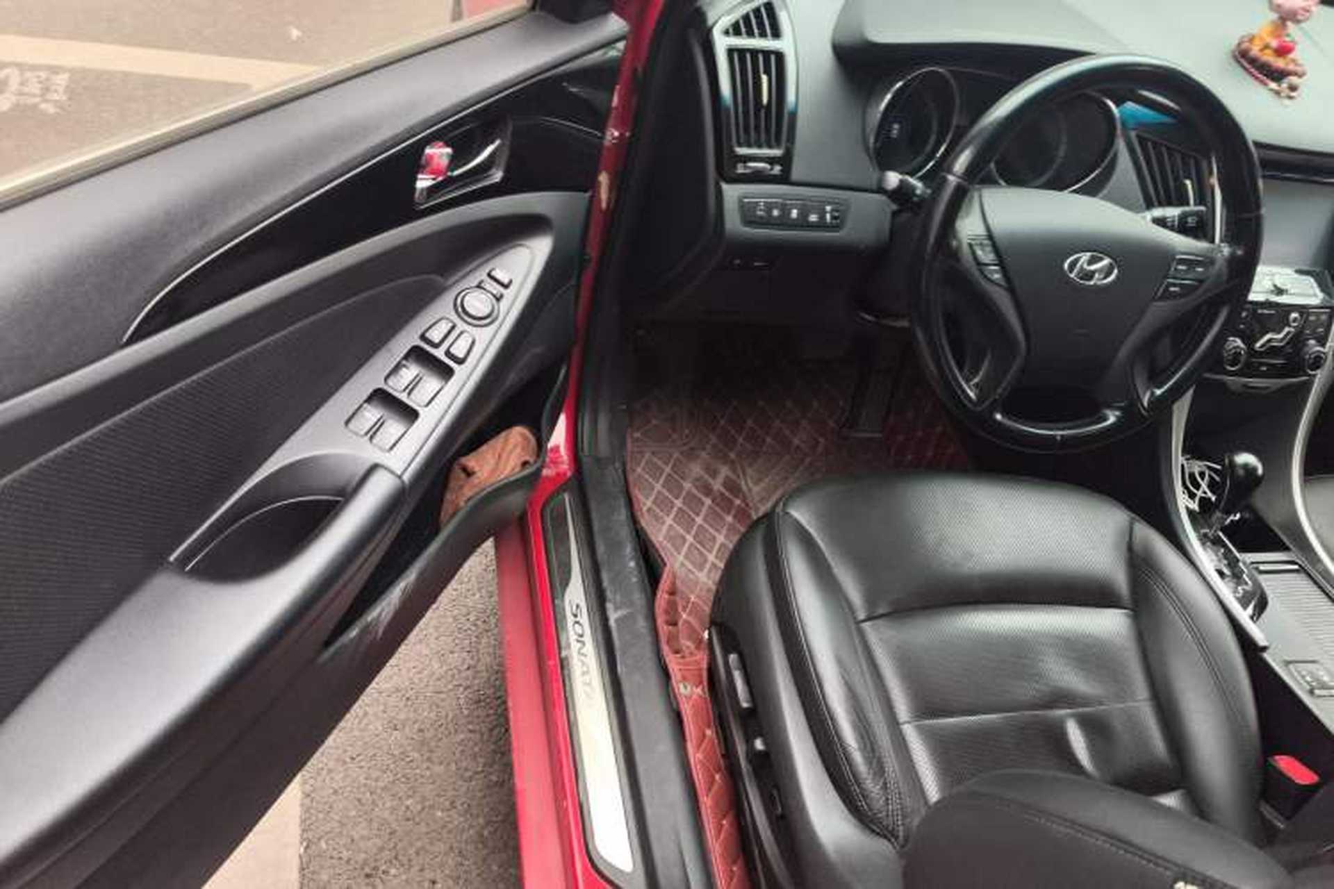 Used Hyundai Sonata 2014 2.0L Automatic Luxury Edition Driver Seat