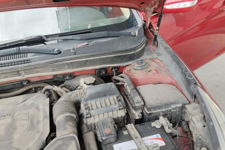 Used Hyundai Sonata 2014 2.0L Automatic Leading Edition Engine Bay Left