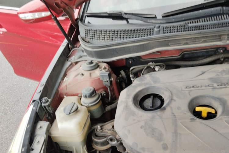 Used Hyundai Sonata 2014 2.0L Automatic Leading Edition Engine Bay Right