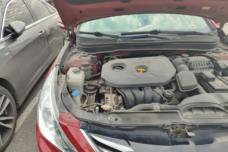 Used Hyundai Sonata 2014 2.0L Automatic Prestige Edition Engine Bay Right