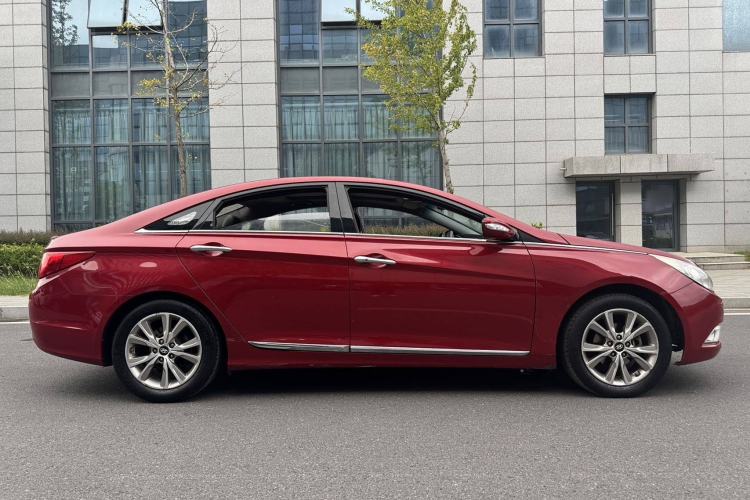 Used Hyundai Sonata 2014 2.4L Automatic Leading Edition China IV Standard Exterior 5