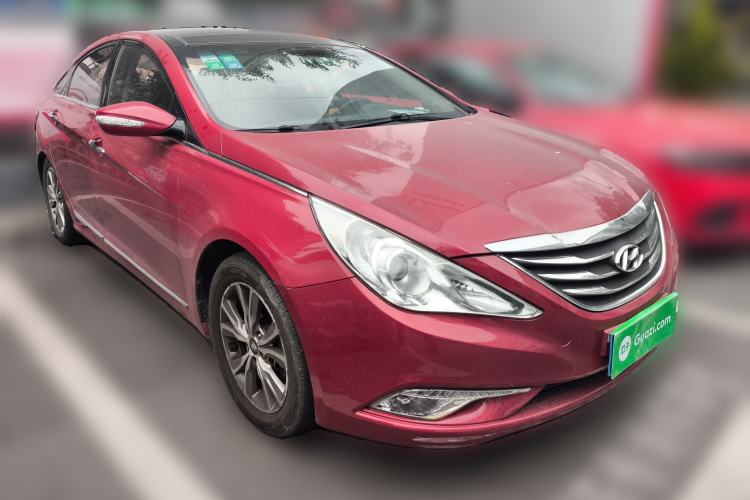 Used Hyundai Sonata 2014 2.0L Automatic Luxury Edition Front Right 45 Deg