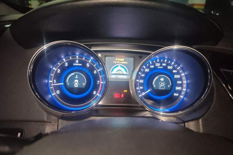 Used Hyundai Sonata 2014 2.4L Automatic Luxury Version China IV Standard Instrument Cluster