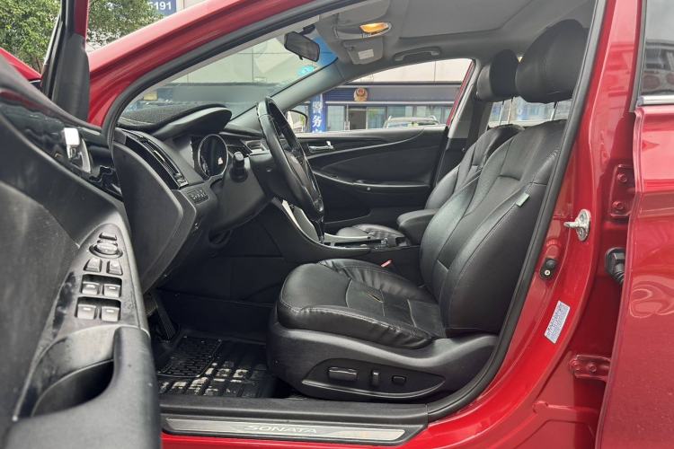 Used Hyundai Sonata 2014 2.4L Automatic Leading Edition China IV Standard Interior 7