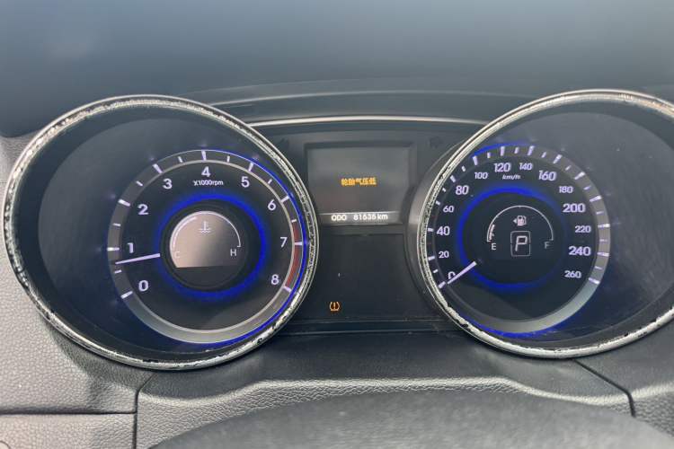 Used Hyundai Sonata 2014 2.4L Automatic Leading Edition China IV Standard Odometer Close Up