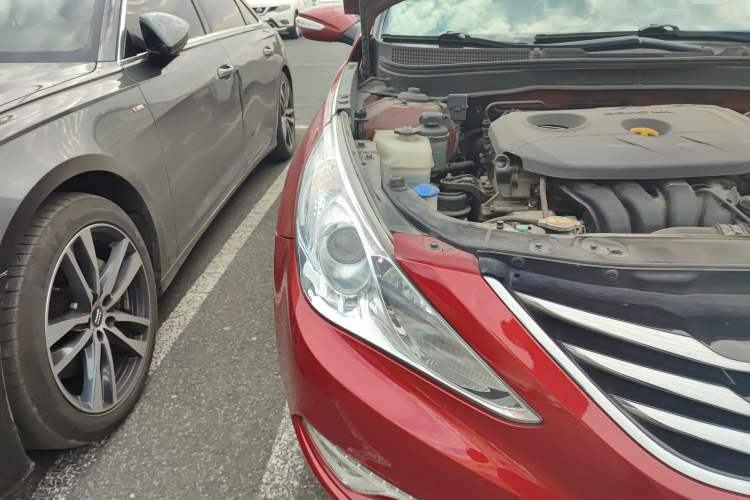Used Hyundai Sonata 2014 2.0L Automatic Prestige Edition Right Front Headlight