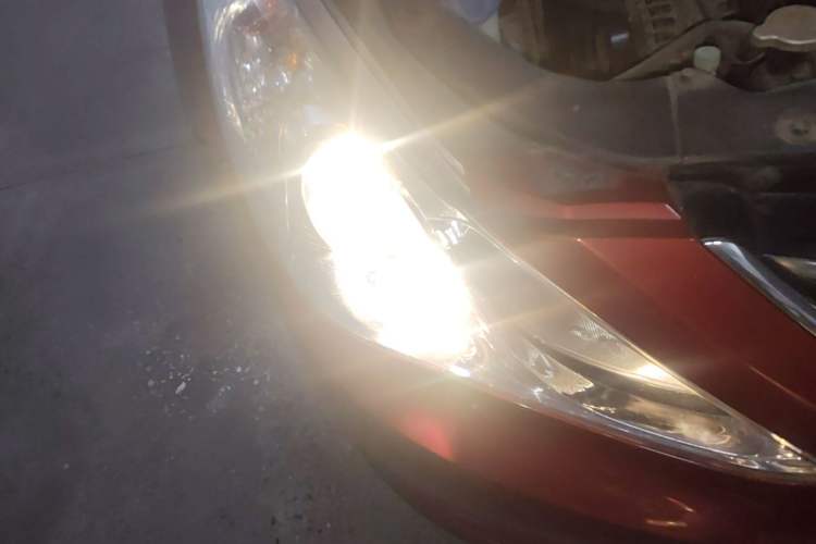 Used Hyundai Sonata 2014 2.0L Automatic Prestige Edition Right Front Headlight