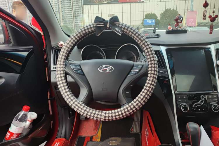 Used Hyundai Sonata 2014 2.0L Automatic Prestige Edition Steering Wheel