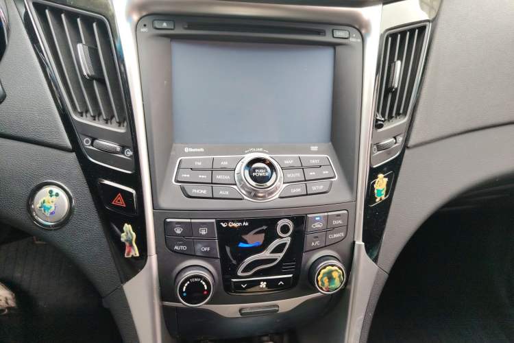 Used Hyundai Sonata 2014 2.4L Automatic Luxury Version China V Standard Audio And AC Panel