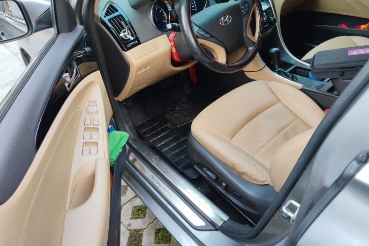 Used Hyundai Sonata 2014 2.0L Automatic Luxury Edition Driver Seat