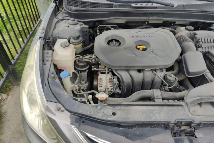 Used Hyundai Sonata 2014 2.0L Automatic Prestige Edition Engine Bay Right