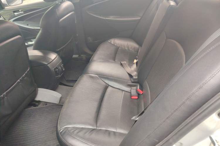 Used Hyundai Sonata 2014 2.4L Automatic Luxury Version China V Standard Left Rear Seat