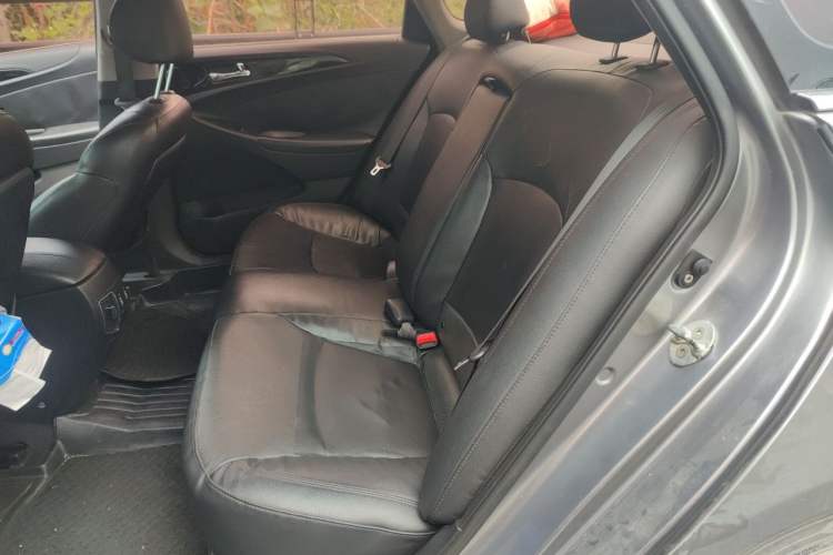 Used Hyundai Sonata 2014 2.0L Automatic Prestige Edition Left Rear Seat