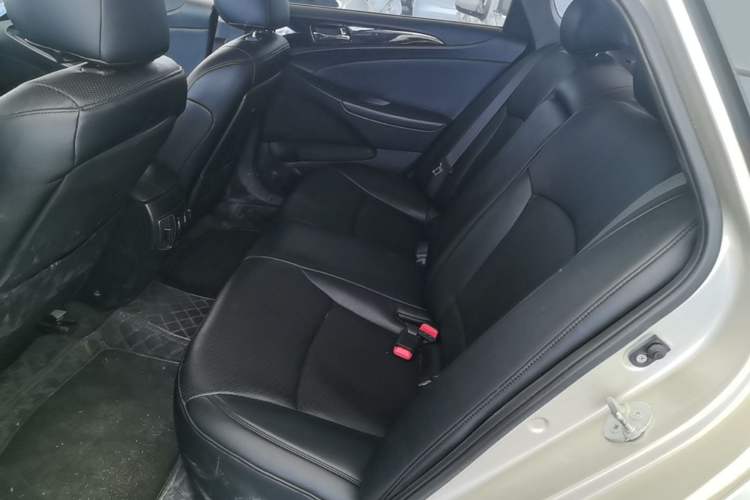 Used Hyundai Sonata 2014 2.0L Automatic Luxury Edition Left Rear Seat
