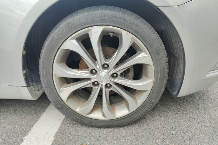 Used Hyundai Sonata 2014 2.4L Automatic Luxury Version China V Standard Right Front Wheel Hub