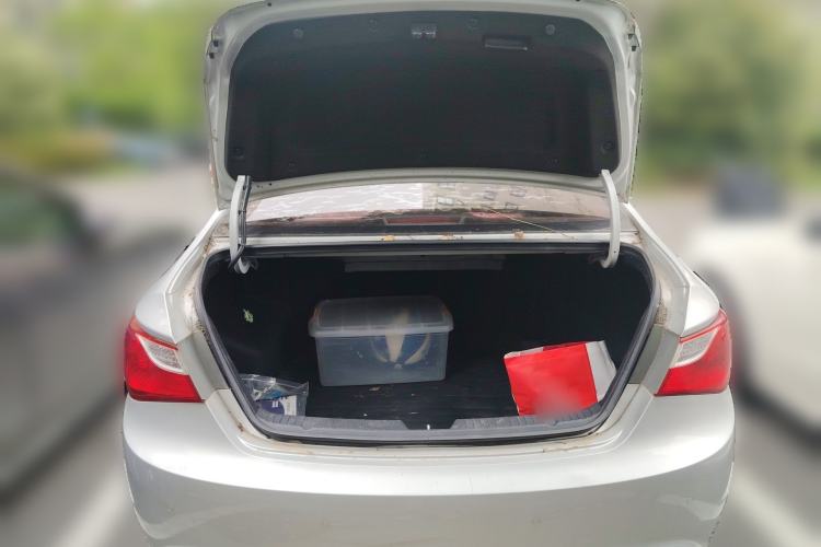 Used Hyundai Sonata 2014 2.4L Automatic Luxury Version China V Standard Trunk