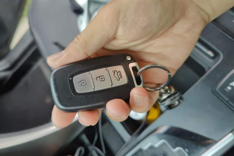 Used Hyundai Sonata 2014 2.0L Automatic Prestige Edition Vehicle Key