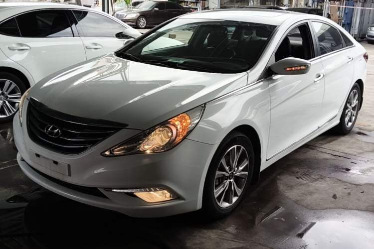 Used Hyundai Sonata 2014 2.0L Automatic Luxury Edition Guazi used car, China used car export, Used car for sale, Used  cars, Cheapest cars for sale