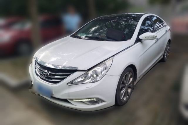 Ojetý Hyundai Sonata 2014 2.4L Automatic Luxury Version China IV Standard