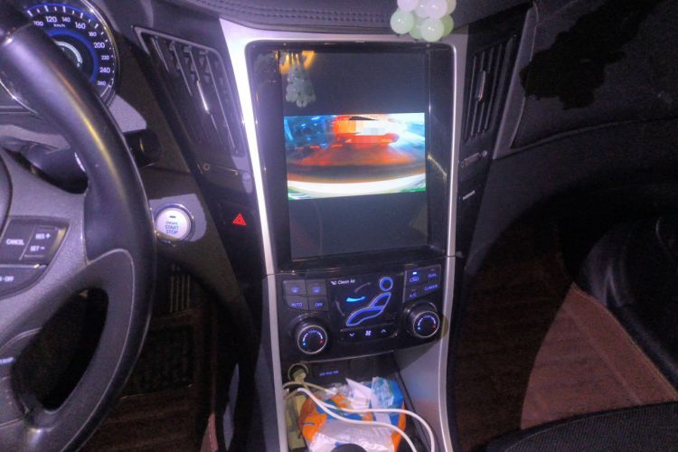 Used Hyundai Sonata 2014 2.4L Automatic Luxury Version China IV Standard Audio And AC Panel