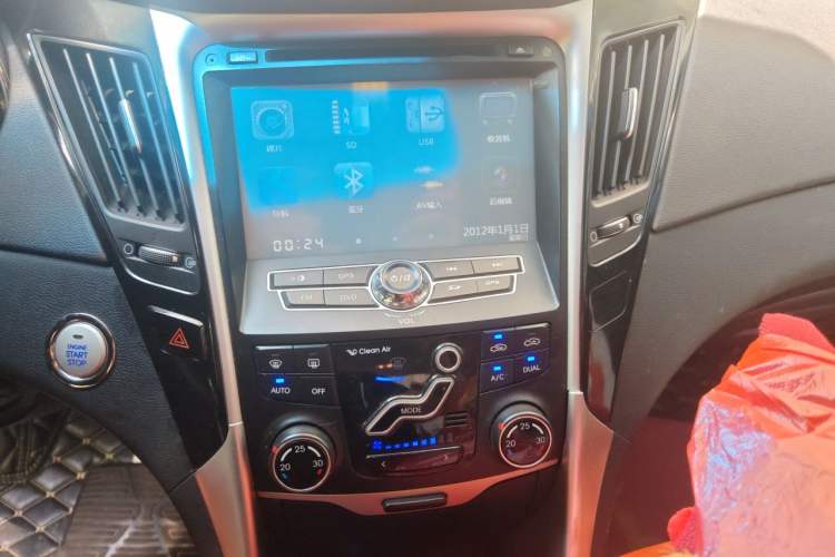 Used Hyundai Sonata 2014 2.4L Automatic Leading Edition China IV Standard Audio And AC Panel