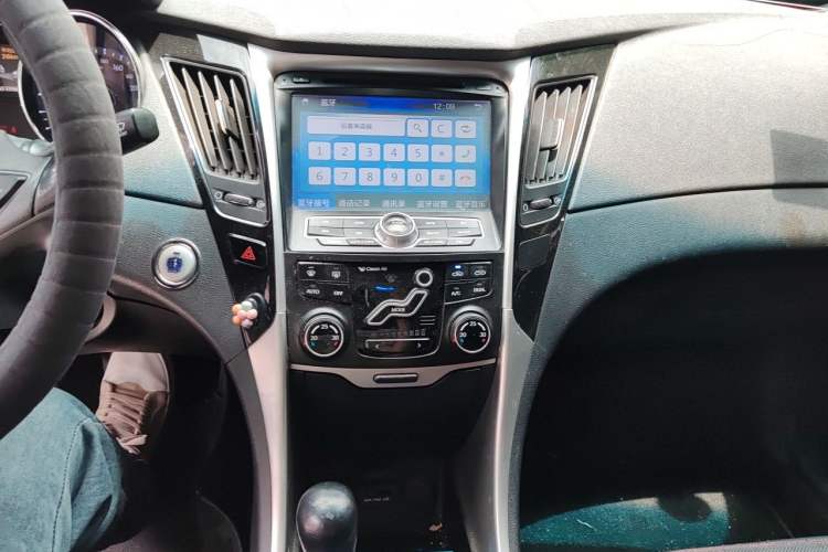 Used Hyundai Sonata 2014 2.4L Automatic Leading Edition China IV Standard Audio And AC Panel