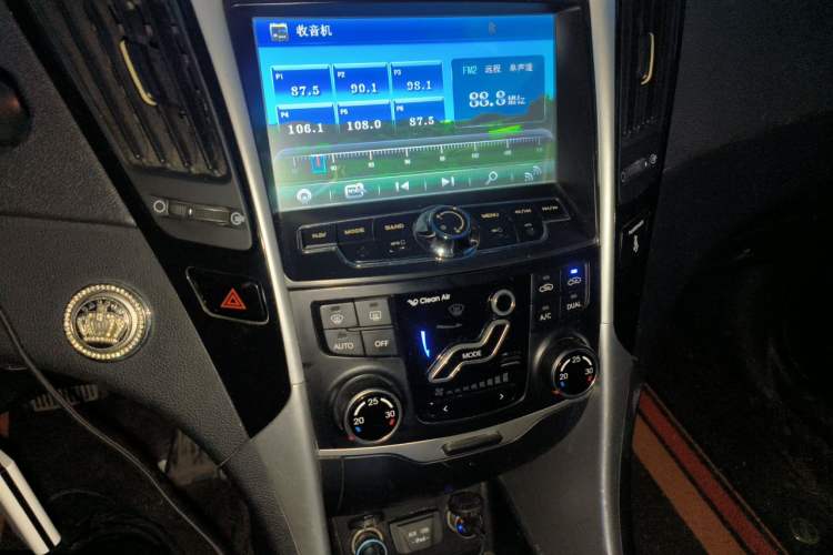 Used Hyundai Sonata 2014 2.4L Automatic Leading Edition China IV Standard Audio And AC Panel