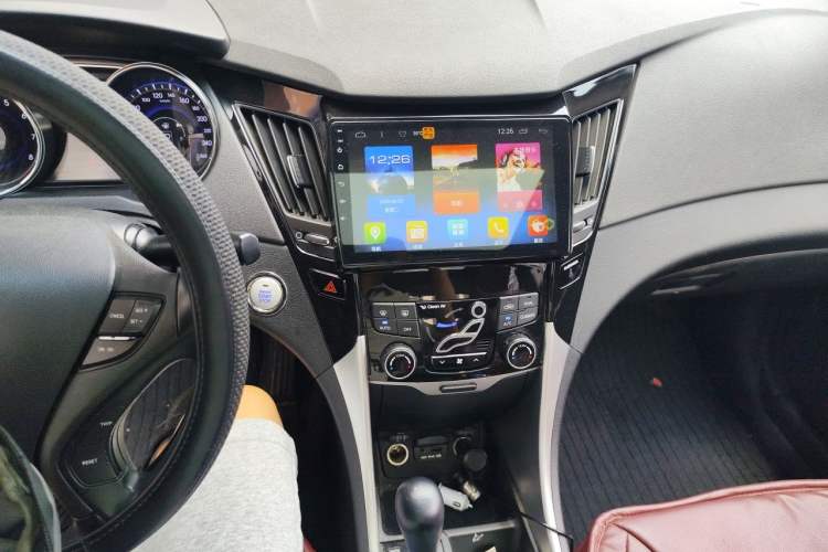 Used Hyundai Sonata 2014 2.4L Automatic Luxury Version China IV Standard Audio And AC Panel