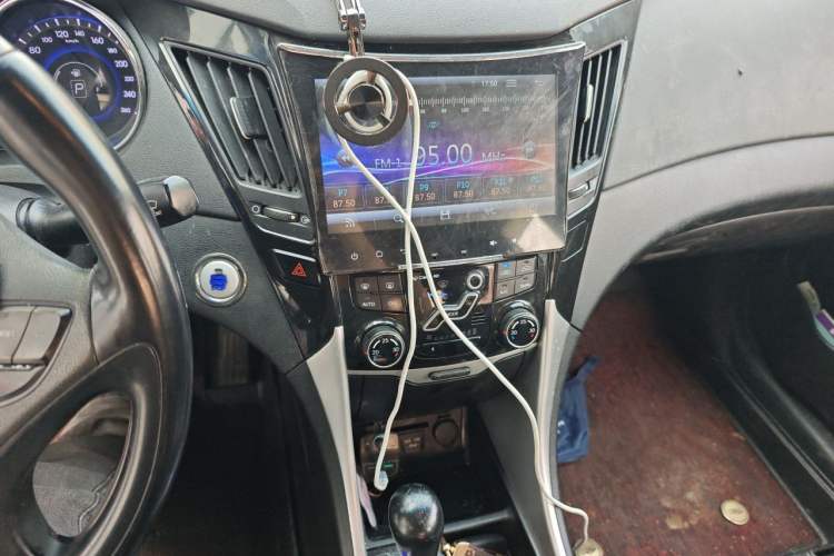 Used Hyundai Sonata 2014 2.4L Automatic Leading Edition China IV Standard Audio And AC Panel