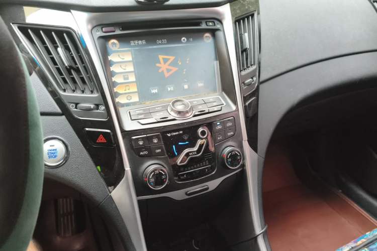 Used Hyundai Sonata 2014 2.4L Automatic Leading Edition China IV Standard Audio And AC Panel