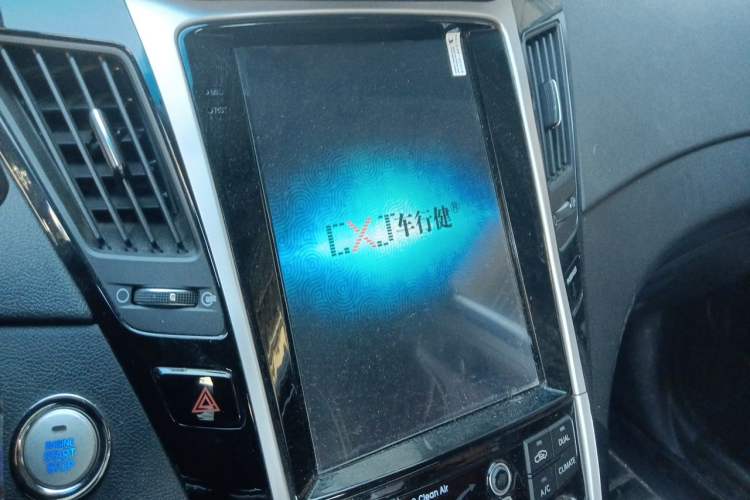 Used Hyundai Sonata 2014 2.4L Automatic Luxury Version China V Standard Audio And AC Panel