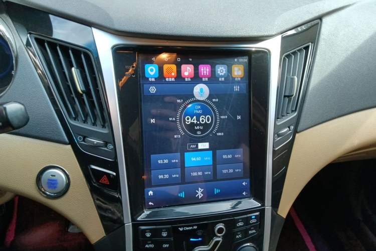Used Hyundai Sonata 2014 2.4L Automatic Leading Edition China IV Standard Audio And AC Panel