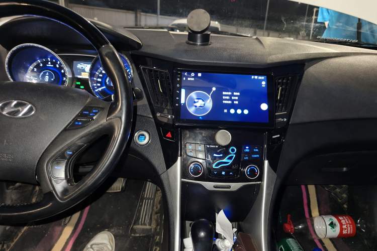 Used Hyundai Sonata 2014 2.4L Automatic Luxury Version China IV Standard Audio And AC Panel