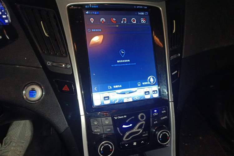 Used Hyundai Sonata 2014 2.0L Automatic Prestige Edition Audio And AC Panel
