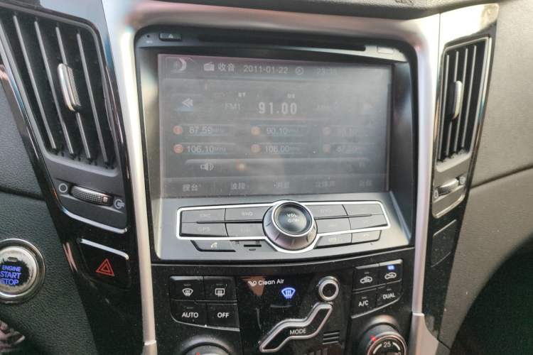 Used Hyundai Sonata 2014 2.0L Automatic Luxury Edition Audio And AC Panel