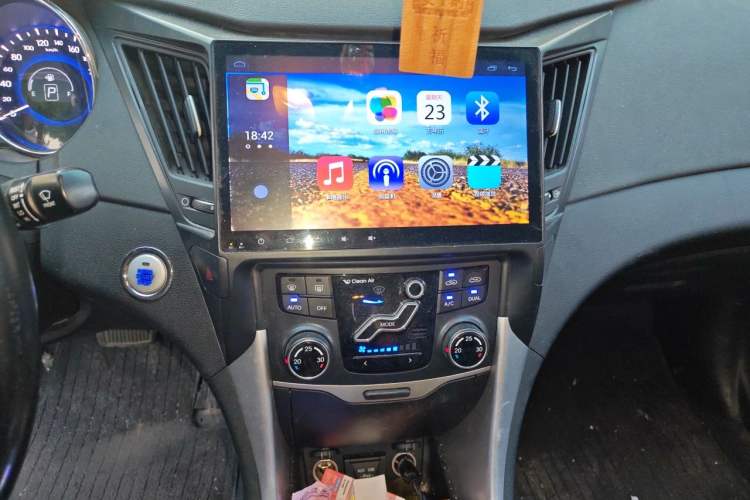 Used Hyundai Sonata 2014 2.4L Automatic Leading Edition China IV Standard Audio And AC Panel