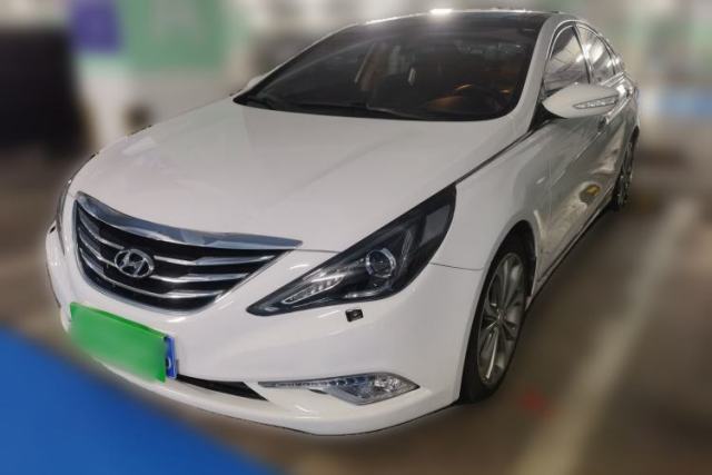 Used Hyundai Sonata 2014 2.4L Automatic Luxury Version China IV Standard