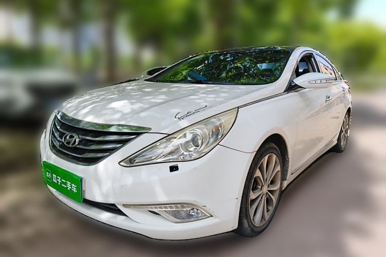 Used Hyundai Sonata 2014 2.4L Automatic Luxury Version China IV Standard Guazi used car, China used car export, Used car for sale, Used  cars, Cheapest cars for sale