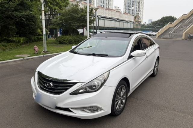 Used Hyundai Sonata 2014 2.4L Automatic Leading Edition China IV Standard